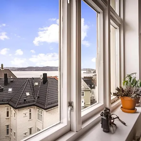 Bright Top-Floor Apartment With Sea View Apartment Bergen