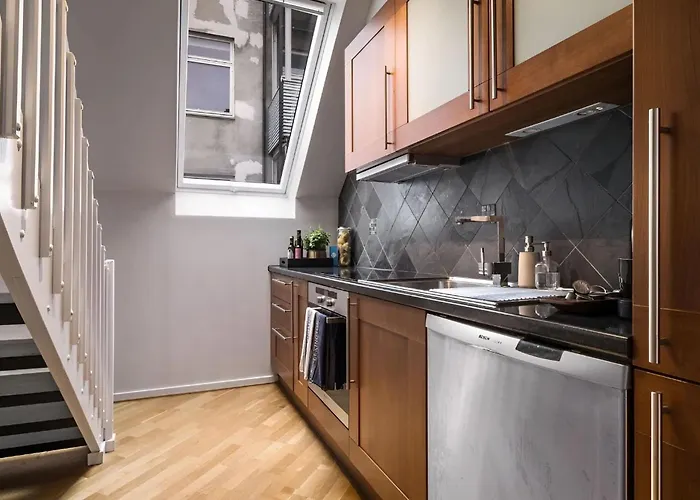 Bright Top-Floor Apartment With Sea View Bergen